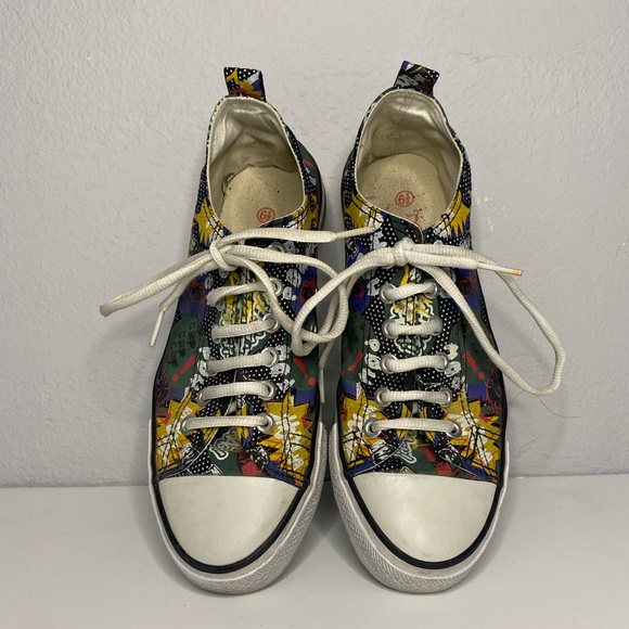 Twisted Women’s Converse shoes size 6.5 - Picture 4 of 6